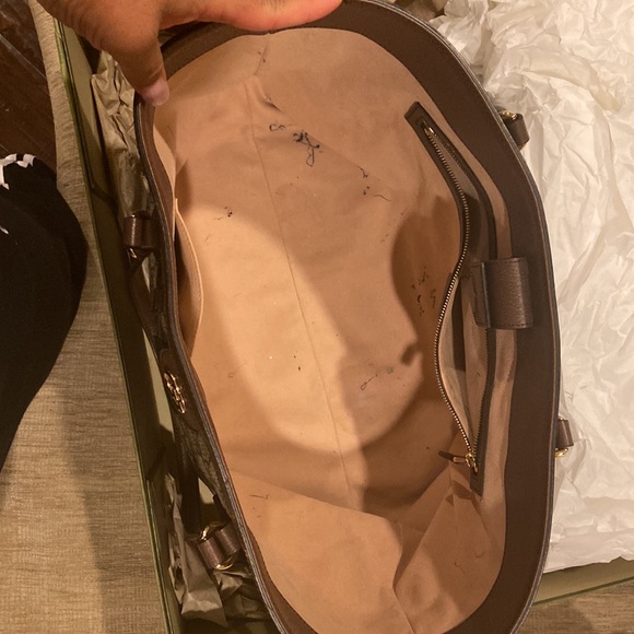 Gucci - Picture 3 of 5